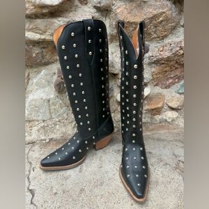 New DINGO Black Studded Leather Knee High Boots - Size 9